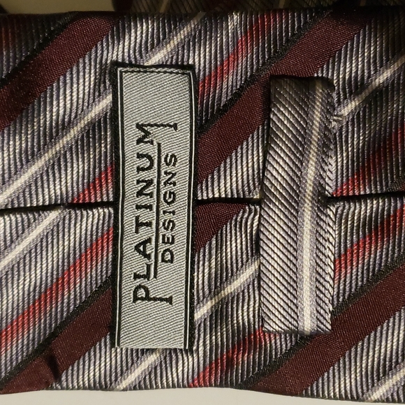 Platinum designs pure silk tie - Picture 3 of 3